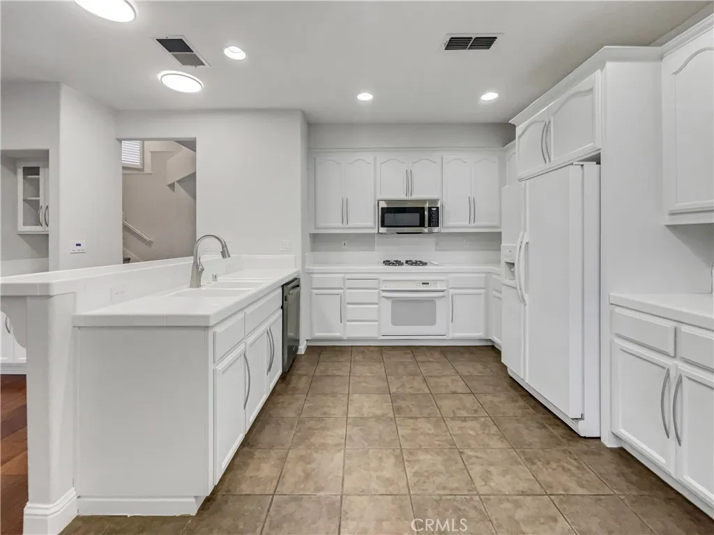 51 Village Square, Pleasant Hill, California 94523 home-pic-14