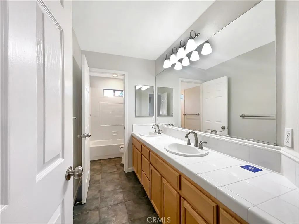 51 Village Square, Pleasant Hill, California 94523 home-pic-24