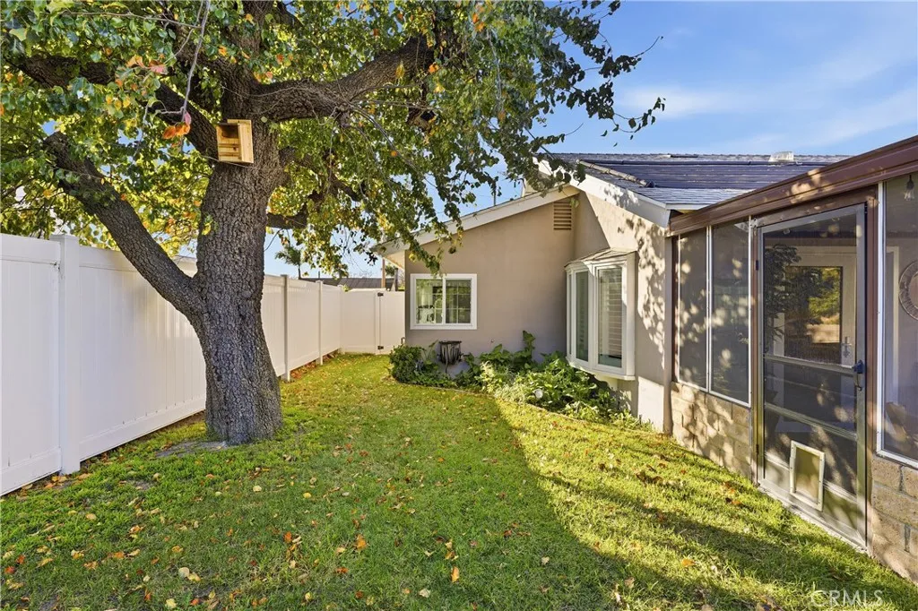 2736 Wanda, Simi Valley, California 93065 home-pic-17