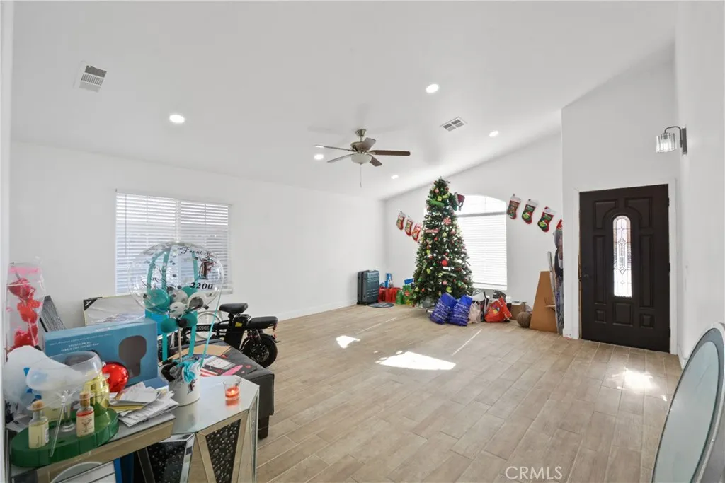 14152 Nantucket, Hesperia, California 92344 home-pic-2