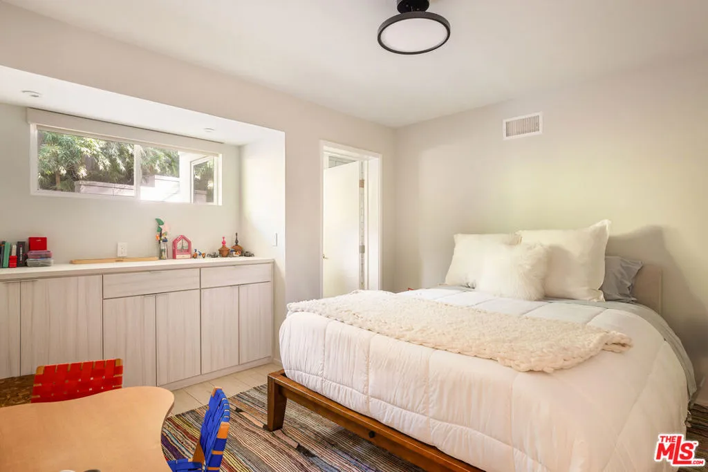 279 Mabery Road, Santa Monica, California 90402 home-pic-23