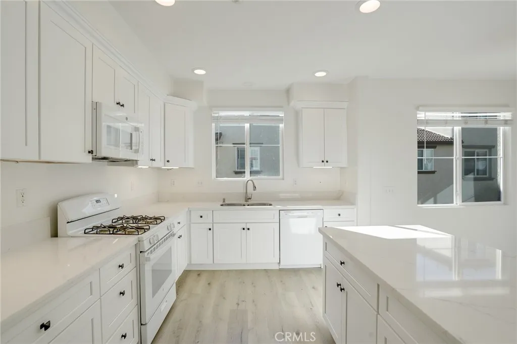 33580 Willow Haven 102, Murrieta, California 92563 home-pic-15