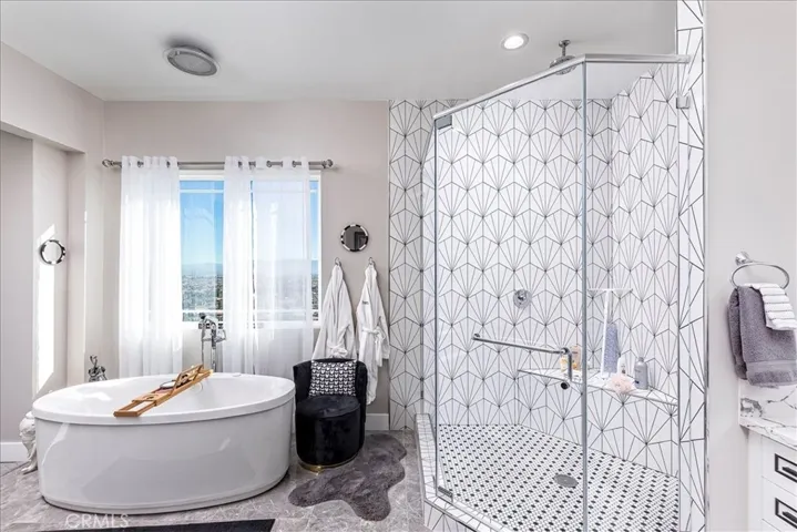 Upstairs Primary Bathroom