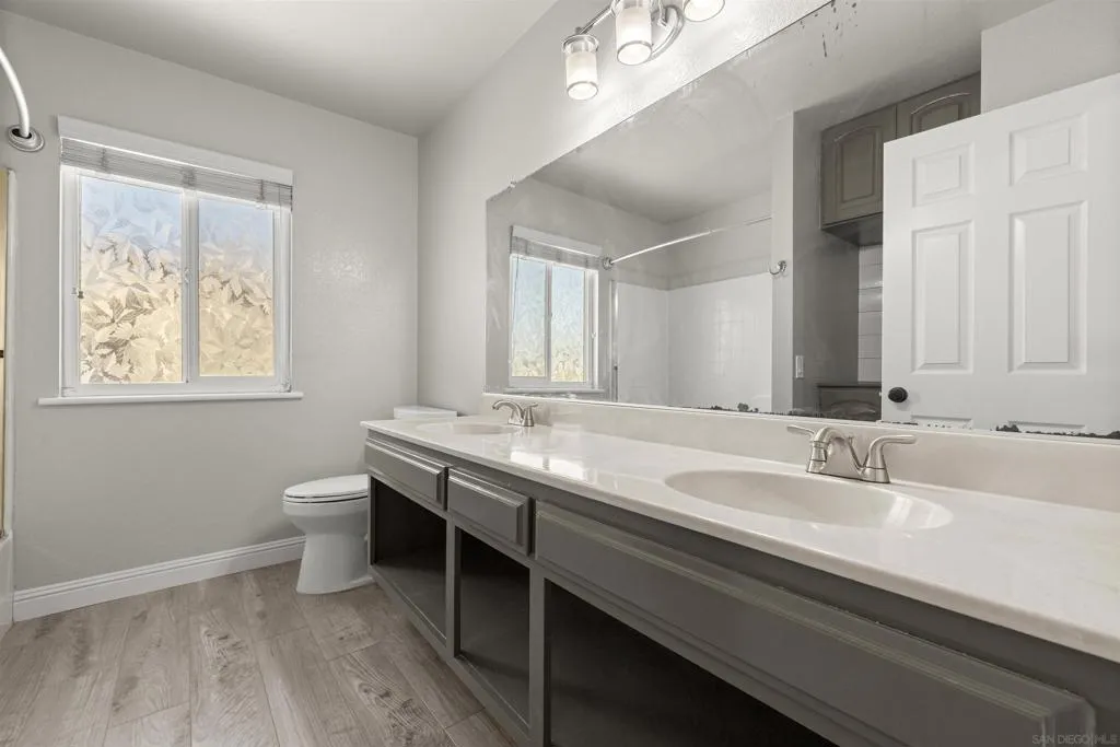 4561 Brookview Ct, Chino Hills, California 91709 home-pic-13