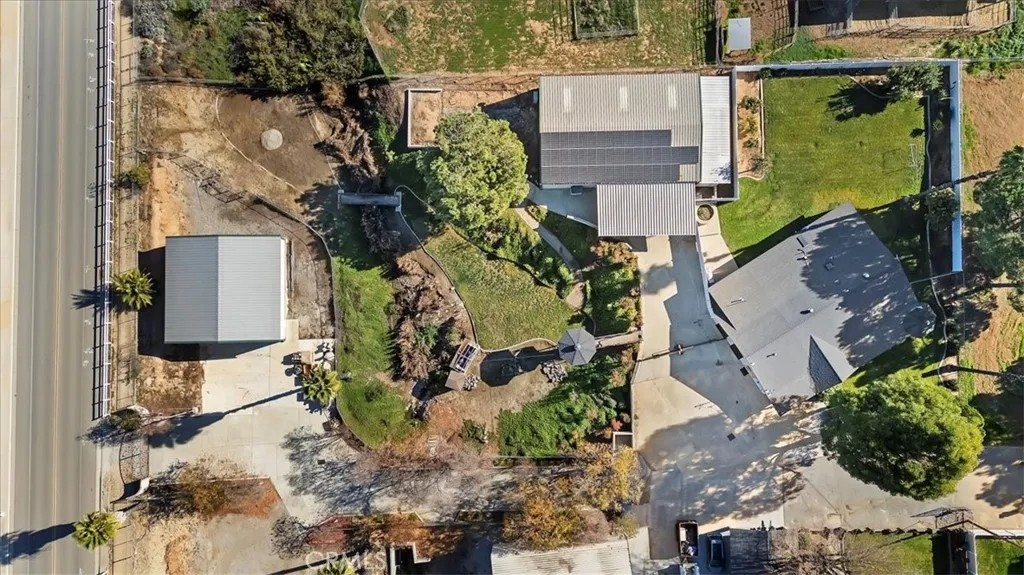 18590 Roberts, Riverside, California 92508 home-pic-8