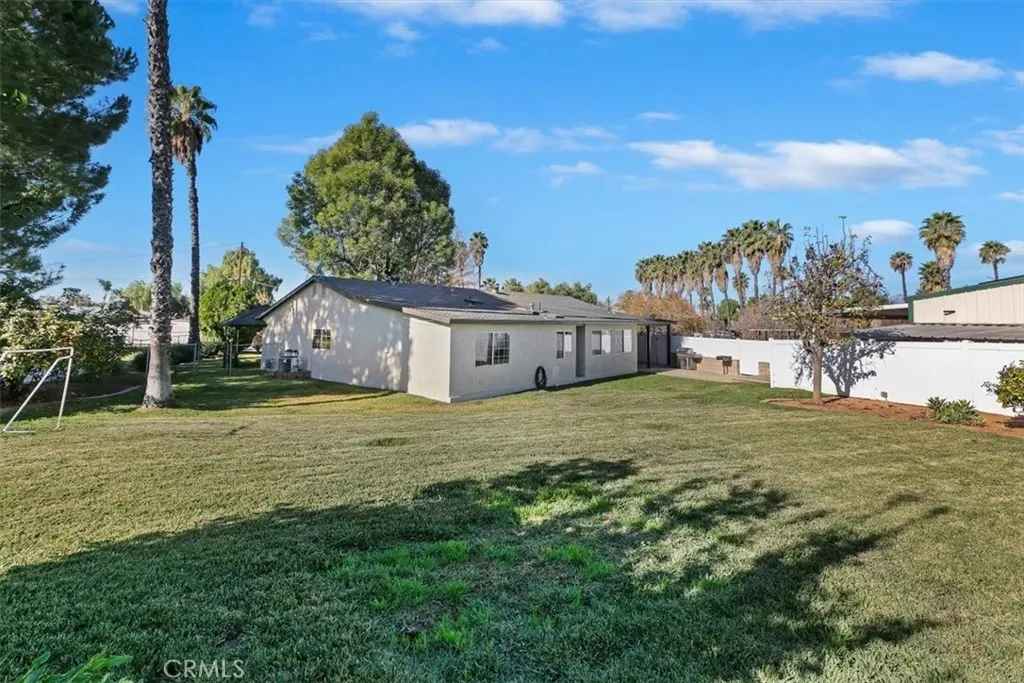 18590 Roberts, Riverside, California 92508 home-pic-42