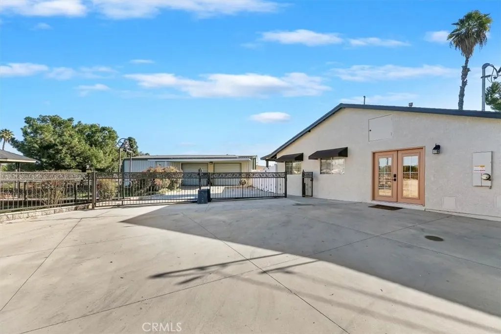 18590 Roberts, Riverside, California 92508 home-pic-5