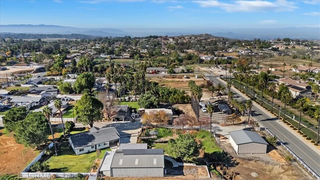 18590 Roberts, Riverside, California 92508 home-pic-63