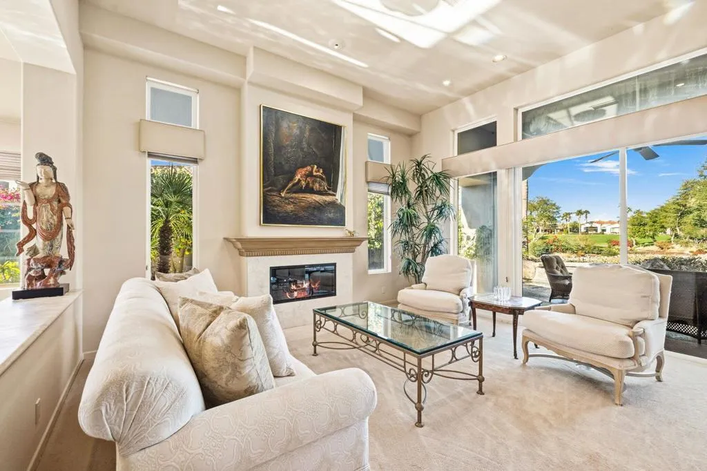 650 Gold Canyon Drive, Palm Desert, California 92211 home-pic-11