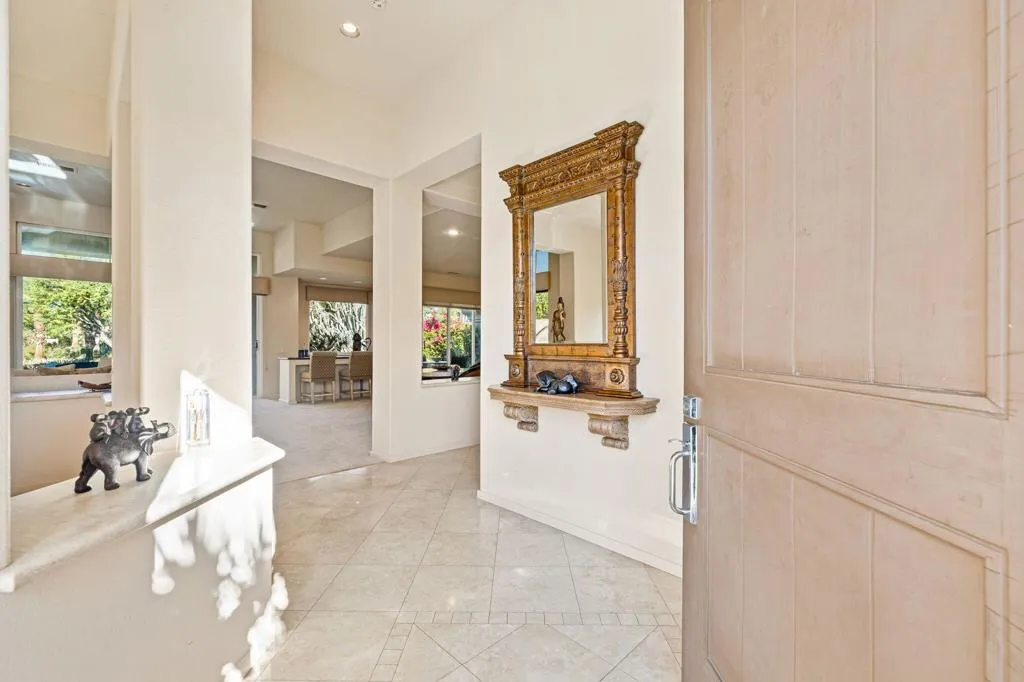 650 Gold Canyon Drive, Palm Desert, California 92211 home-pic-9
