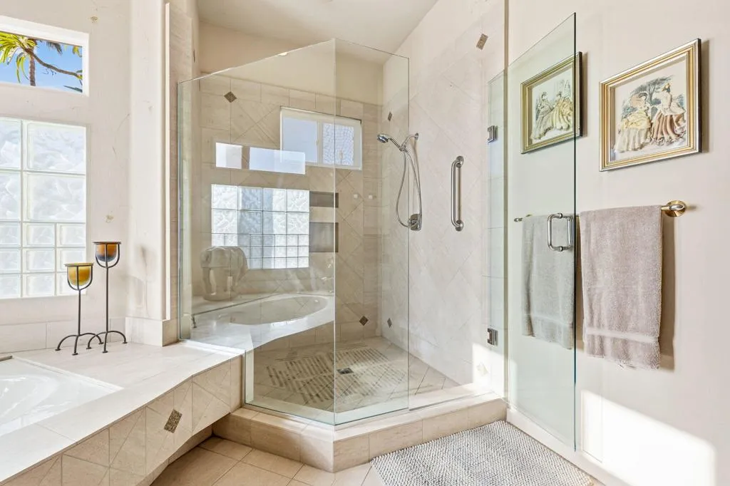650 Gold Canyon Drive, Palm Desert, California 92211 home-pic-40