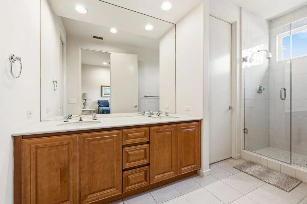 650 Gold Canyon Drive, Palm Desert, California 92211 home-pic-46