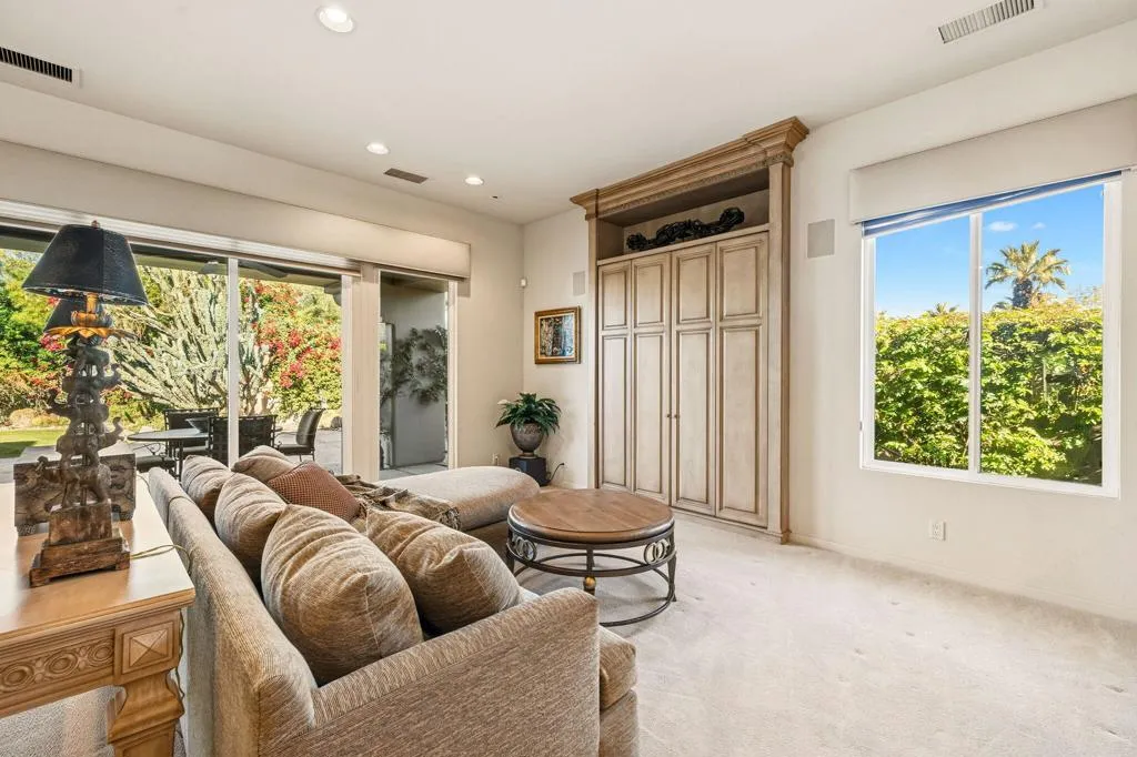650 Gold Canyon Drive, Palm Desert, California 92211 home-pic-20