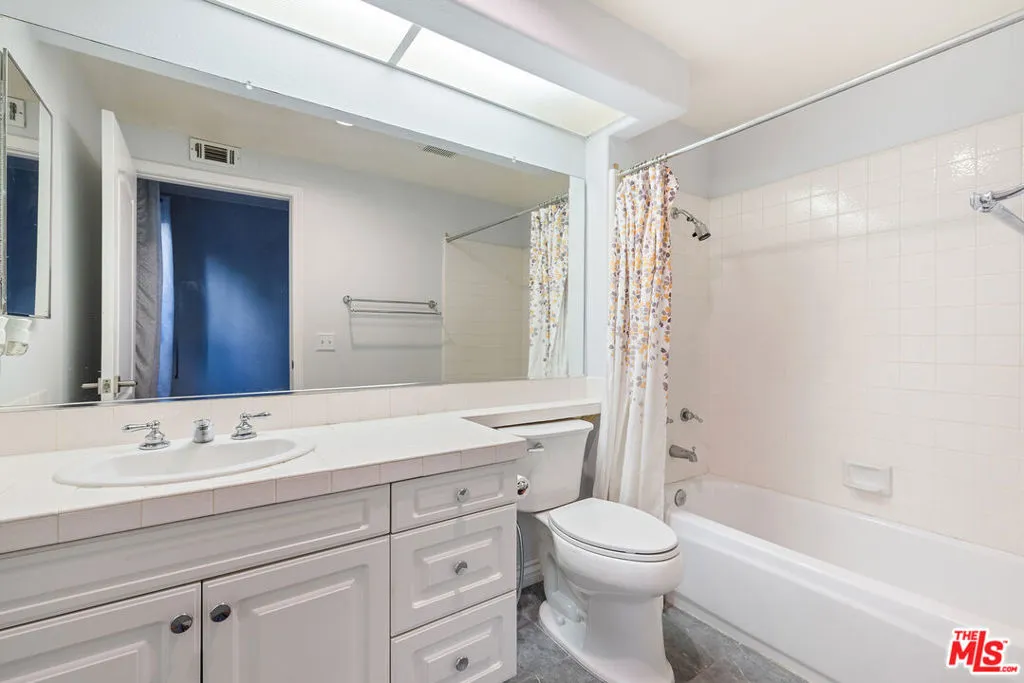 24310 Belford Court, West Hills, California 91307 home-pic-37