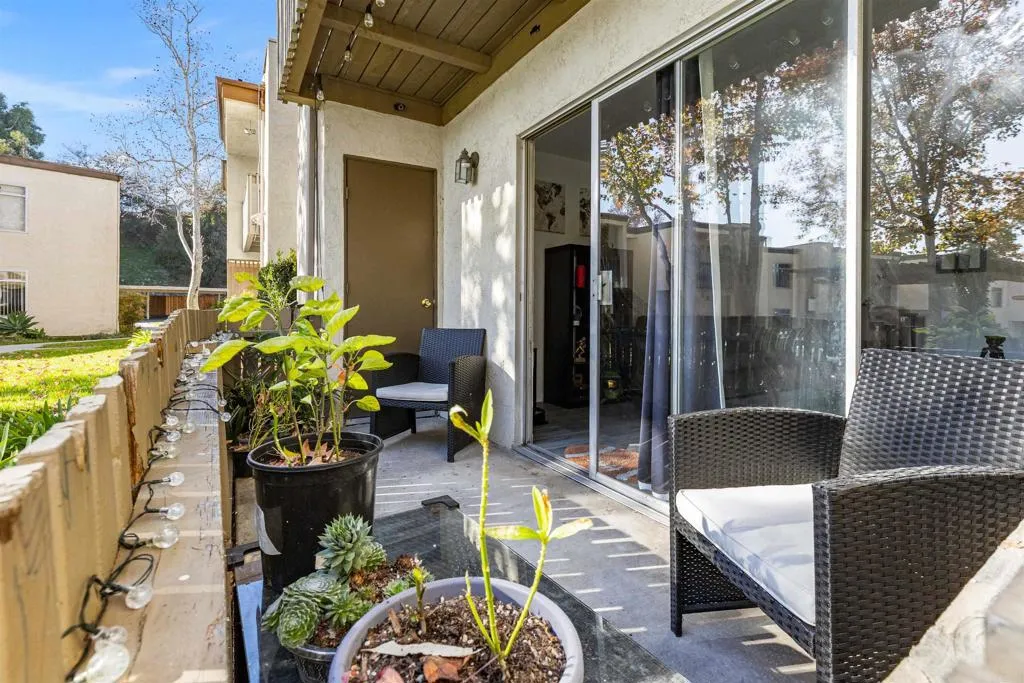 432 Edgehill Lane 83, Oceanside, California 92054 home-pic-30