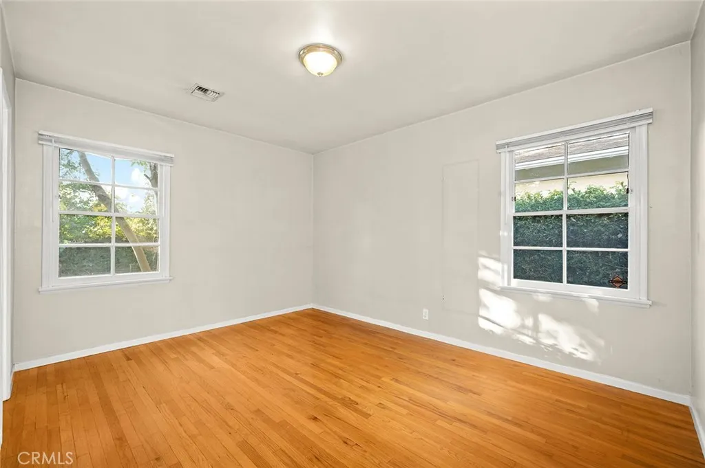 5715 Norwich, Van Nuys, California 91411 home-pic-12