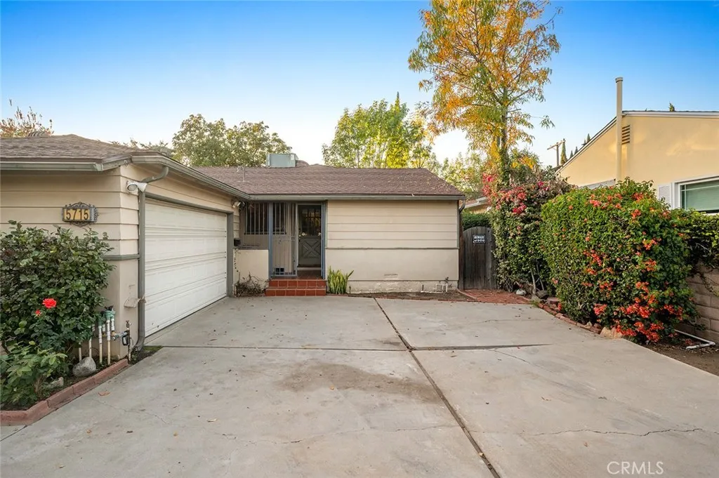 5715 Norwich, Van Nuys, California 91411 home-pic-38