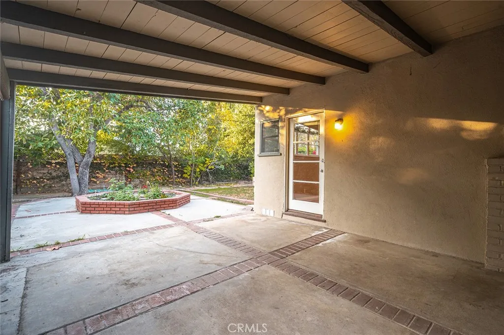 5715 Norwich, Van Nuys, California 91411 home-pic-22