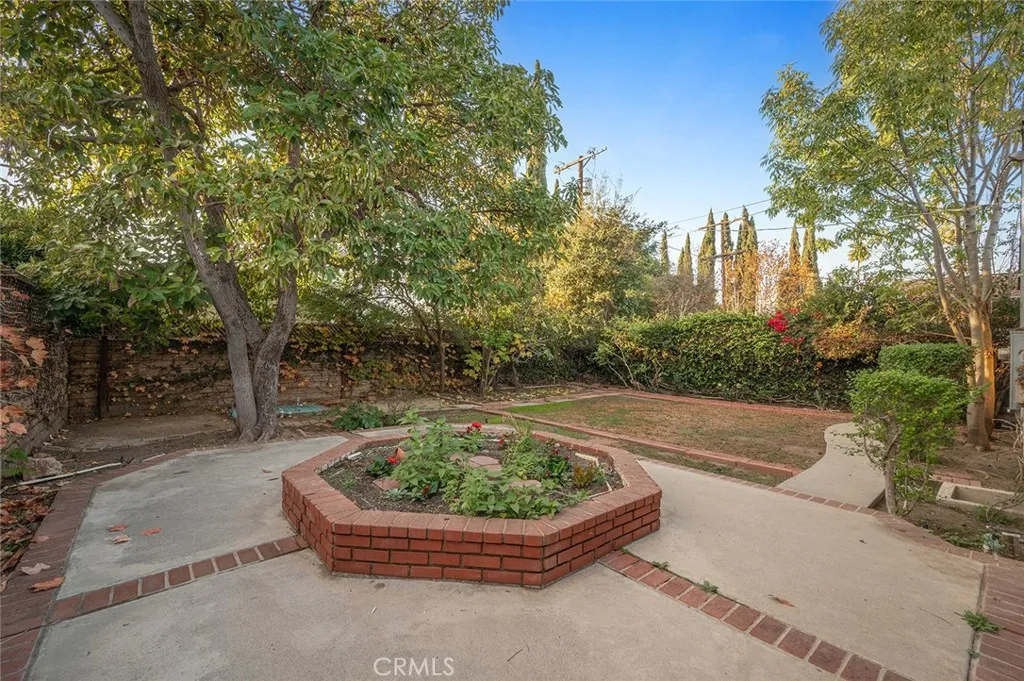 5715 Norwich, Van Nuys, California 91411 home-pic-23