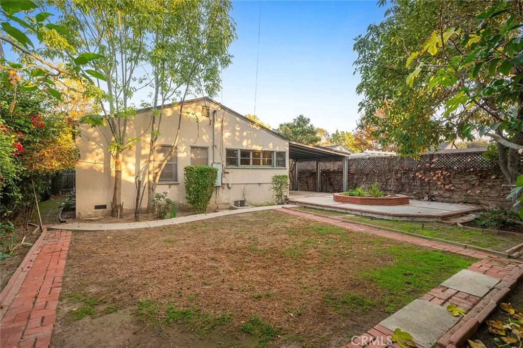 5715 Norwich, Van Nuys, California 91411 home-pic-25