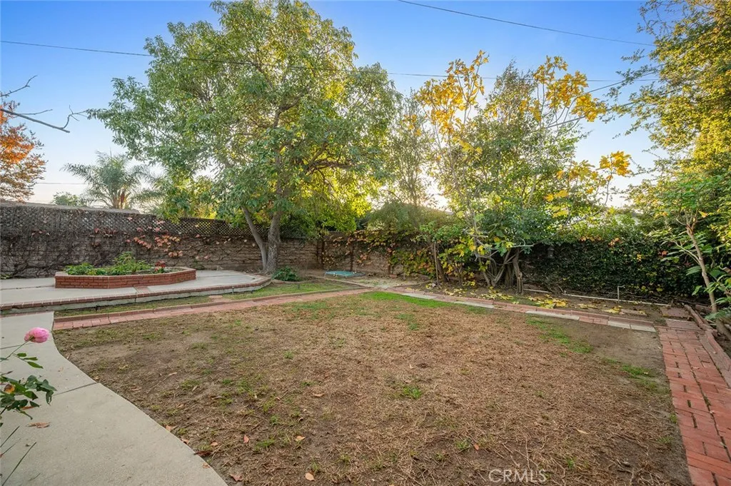 5715 Norwich, Van Nuys, California 91411 home-pic-24
