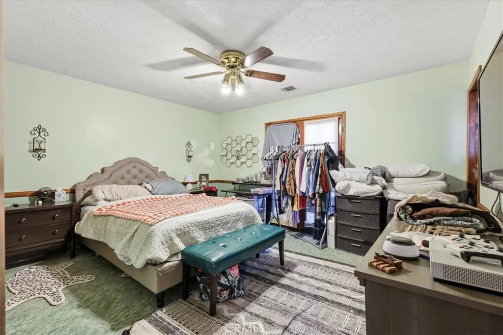 18126 Fairburn, Hesperia, California 92345 home-pic-15