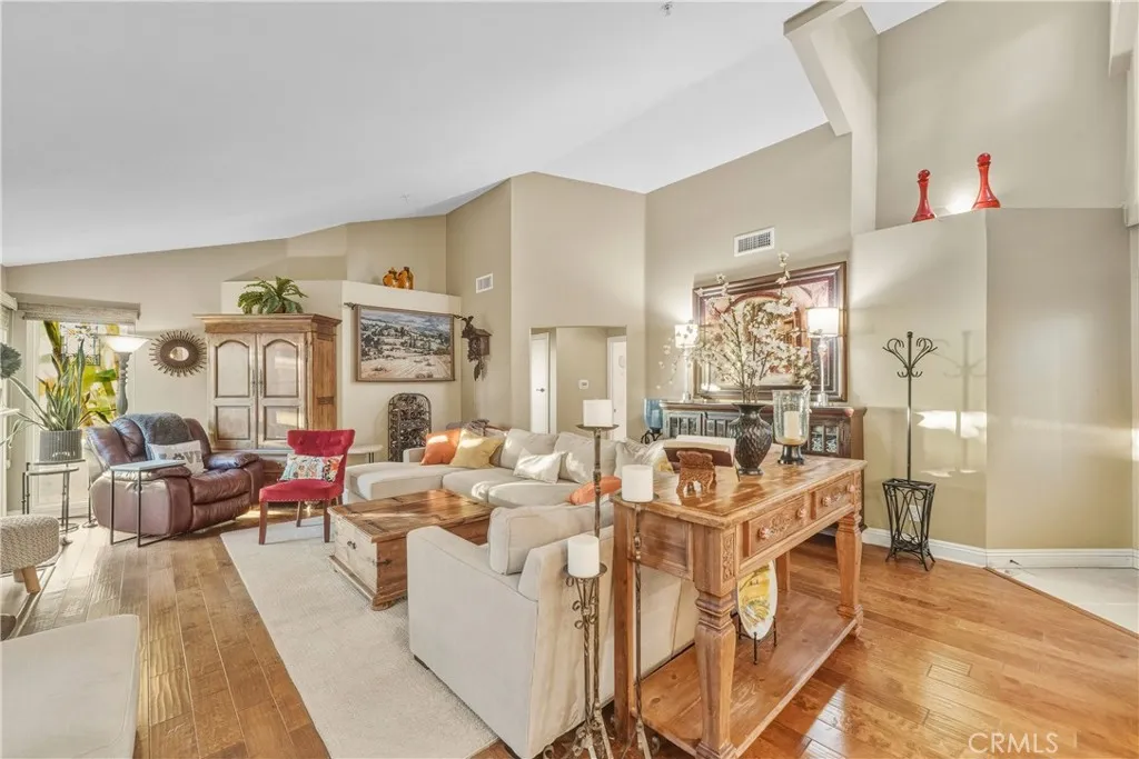 638 Via Umbroso, San Clemente, California 92672 home-pic-5