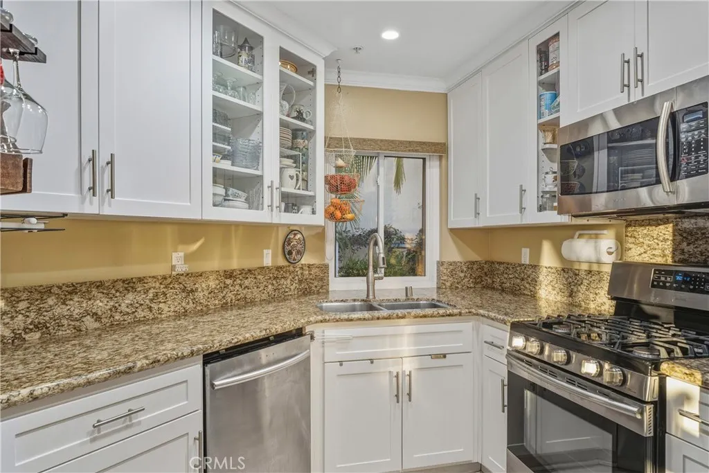 638 Via Umbroso, San Clemente, California 92672 home-pic-14