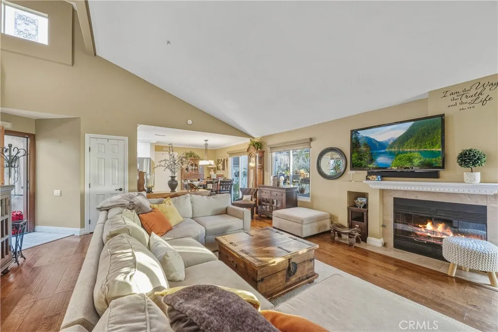 638 Via Umbroso, San Clemente, California 92672 home-pic-7