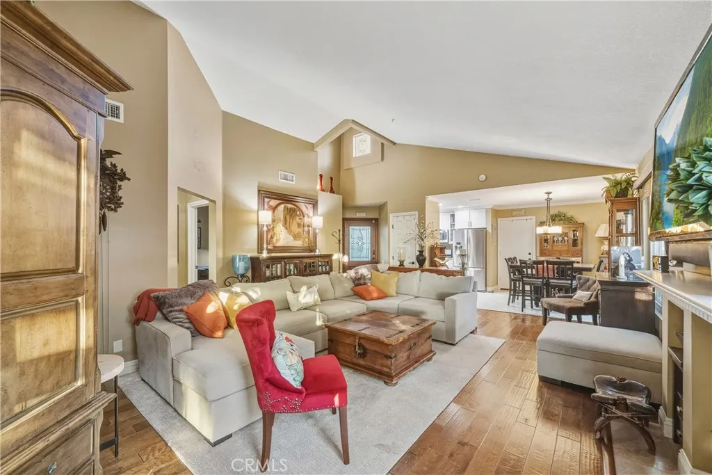 638 Via Umbroso, San Clemente, California 92672 home-pic-6