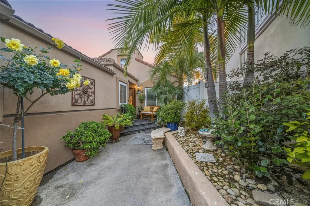 638 Via Umbroso, San Clemente, California 92672 home-pic-2