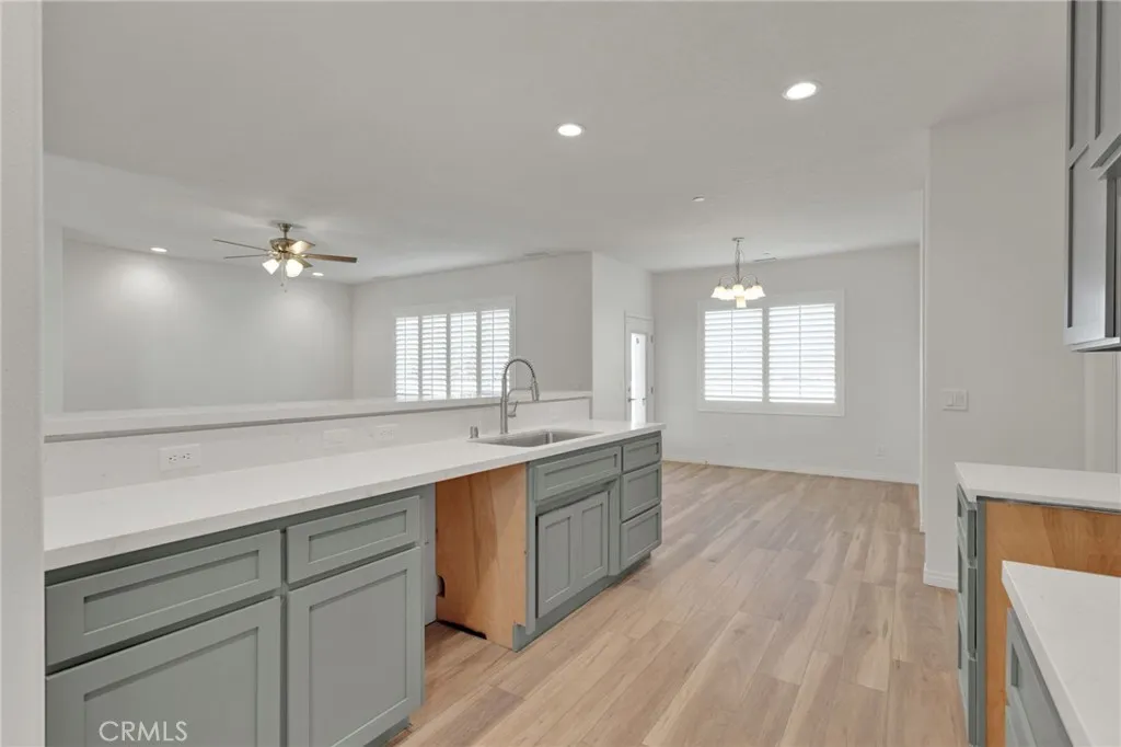 15772 Jasmine Street, Victorville, California 92395 home-pic-14