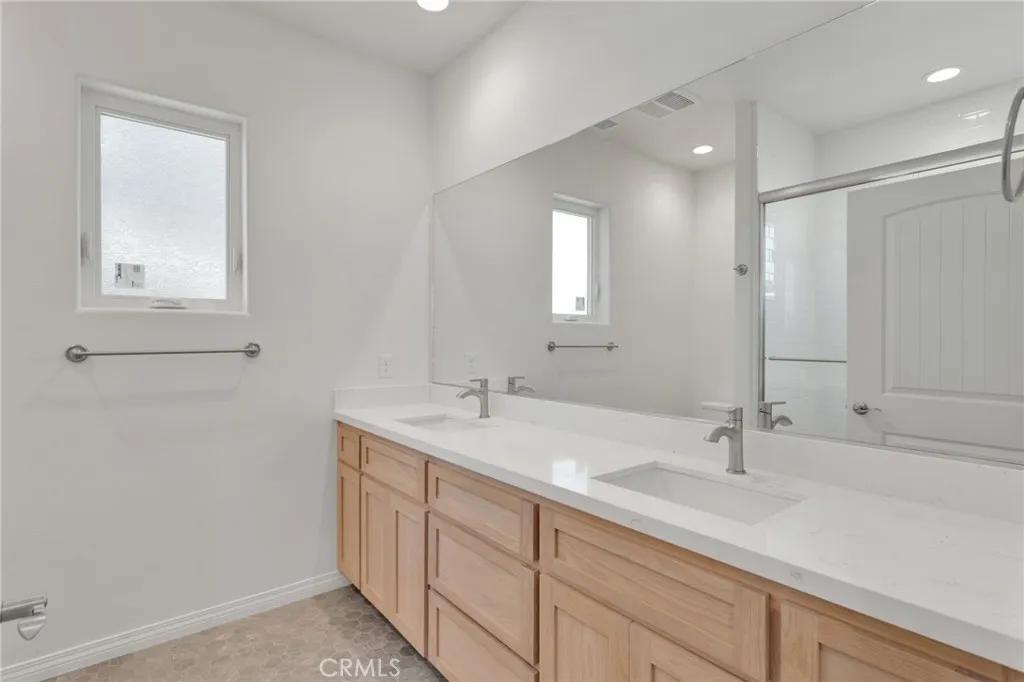 15772 Jasmine Street, Victorville, California 92395 home-pic-23