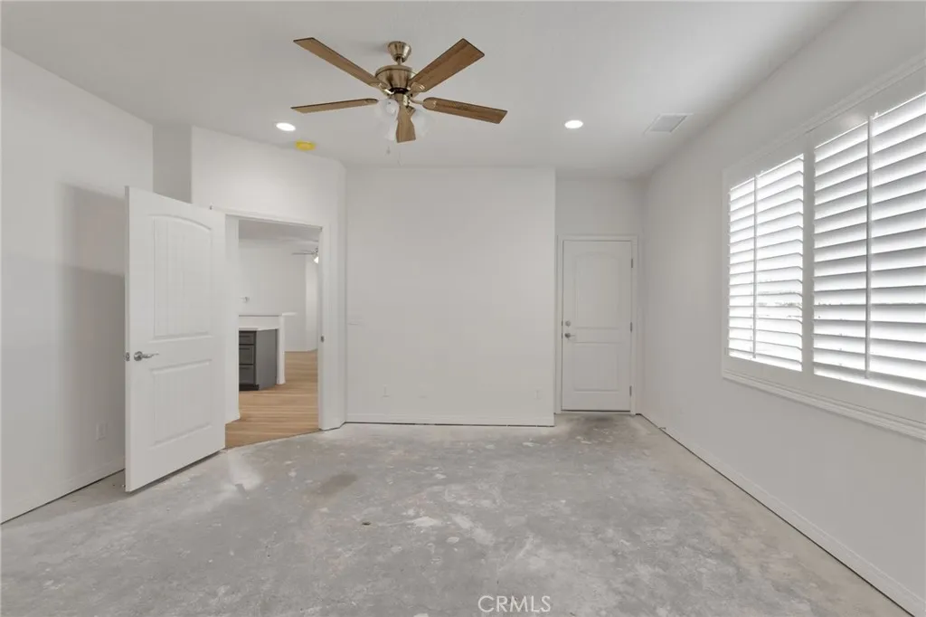 15772 Jasmine Street, Victorville, California 92395 home-pic-22