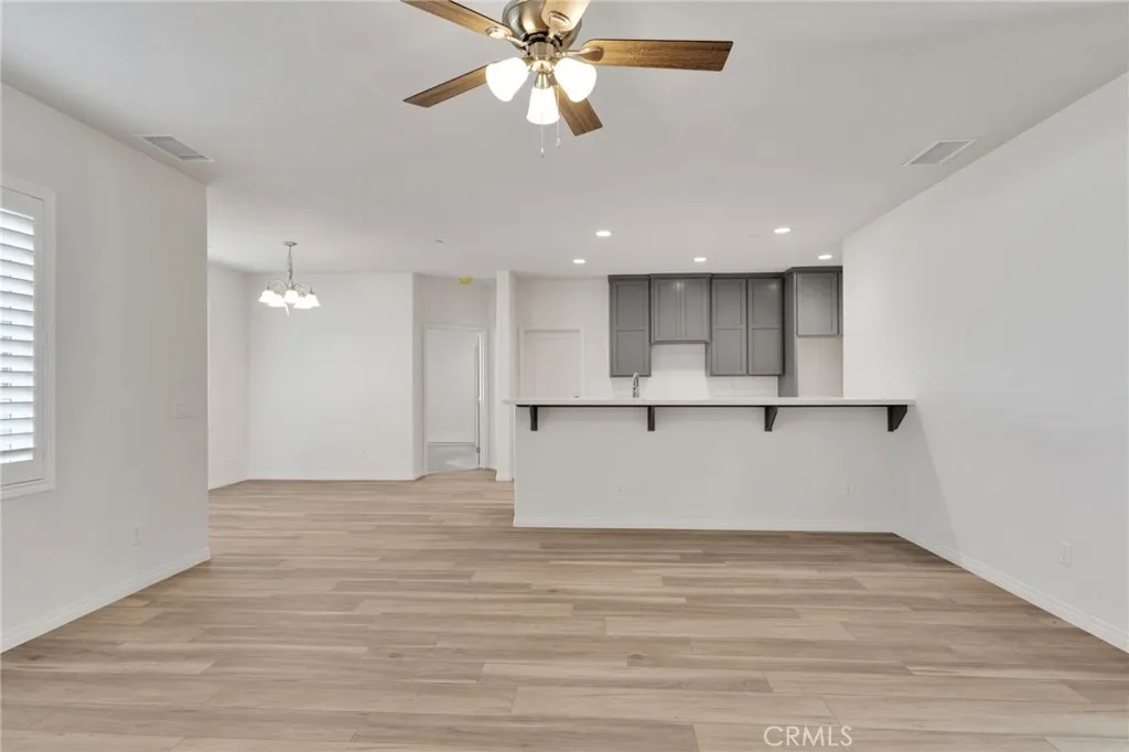 15772 Jasmine Street, Victorville, California 92395 home-pic-7