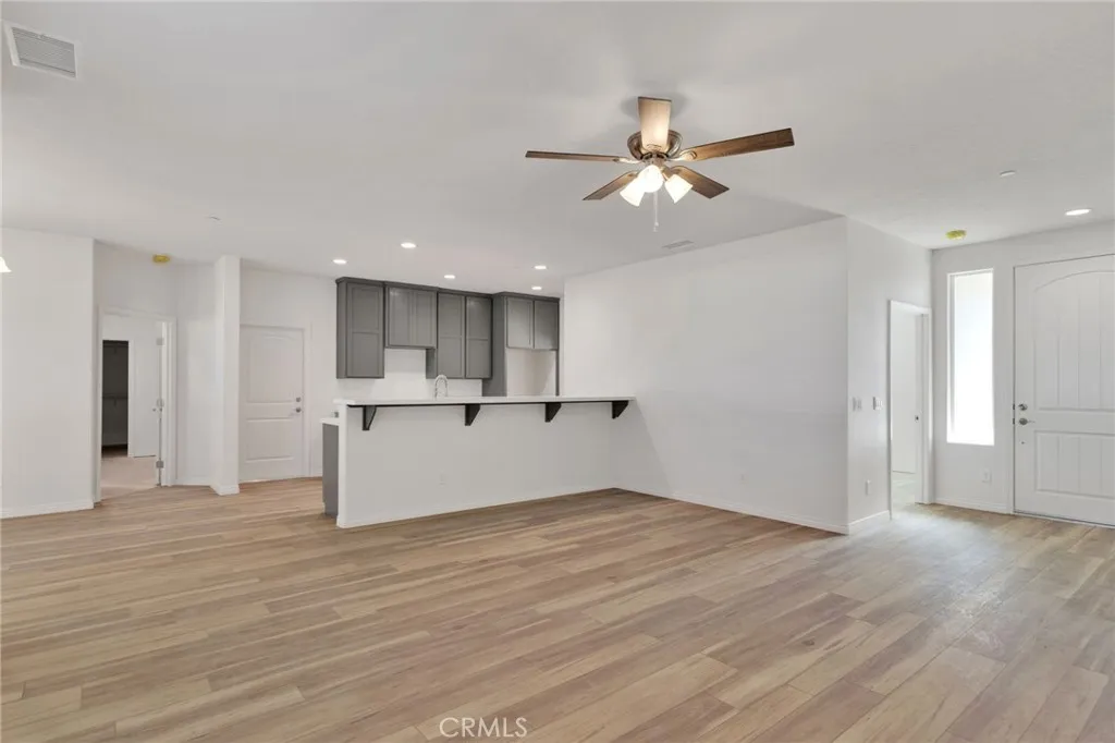15772 Jasmine Street, Victorville, California 92395 home-pic-8