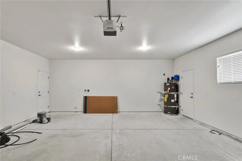15772 Jasmine Street, Victorville, California 92395 home-pic-33