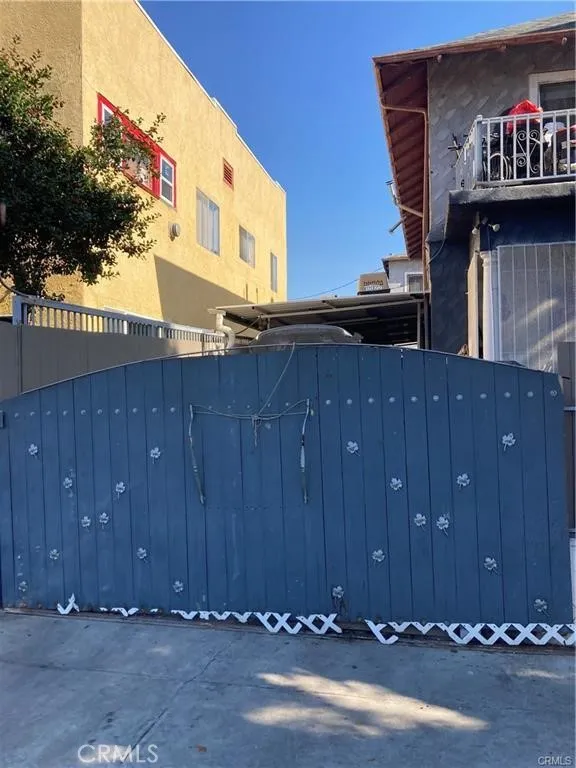 1424 S Catalina, Los Angeles, California 90006 home-pic-15