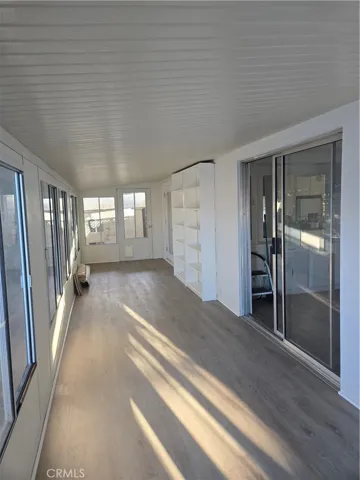 partial view of LARGE Arizona room