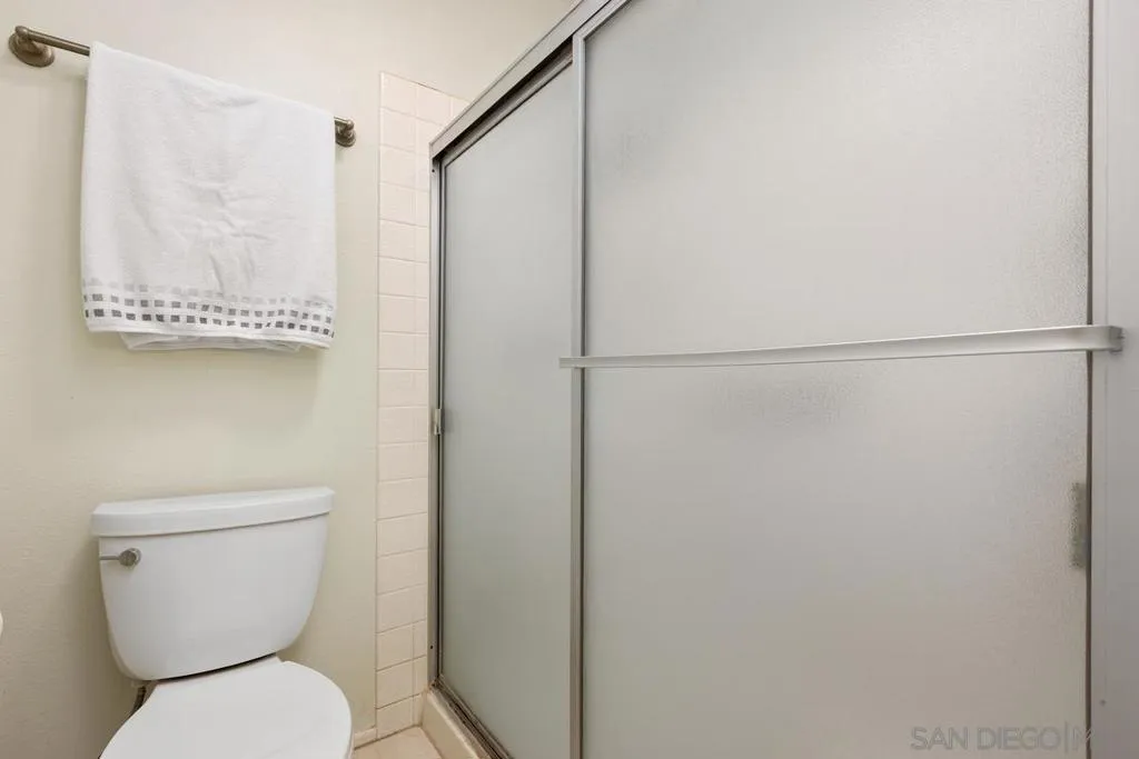 4475 Saint Andrews Place, Oceanside, California 92057 home-pic-26