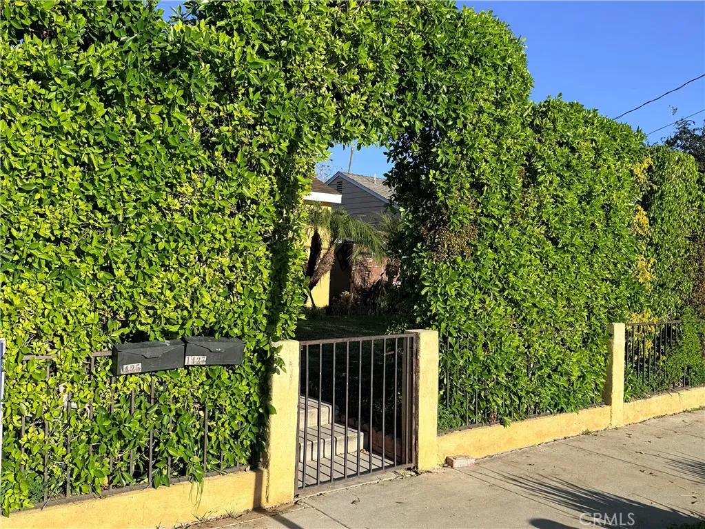 1425 8th Street, San Fernando, California 91340 home-pic-9
