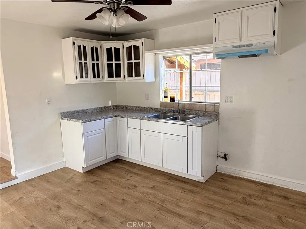 1425 8th Street, San Fernando, California 91340 home-pic-26