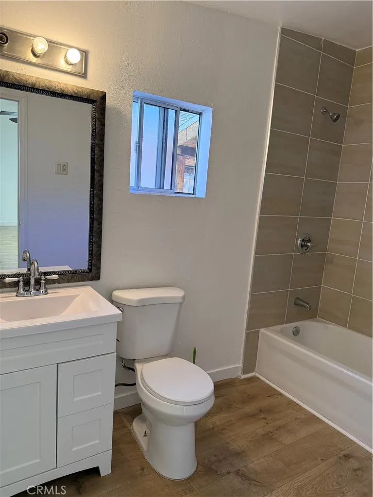 1425 8th Street, San Fernando, California 91340 home-pic-25