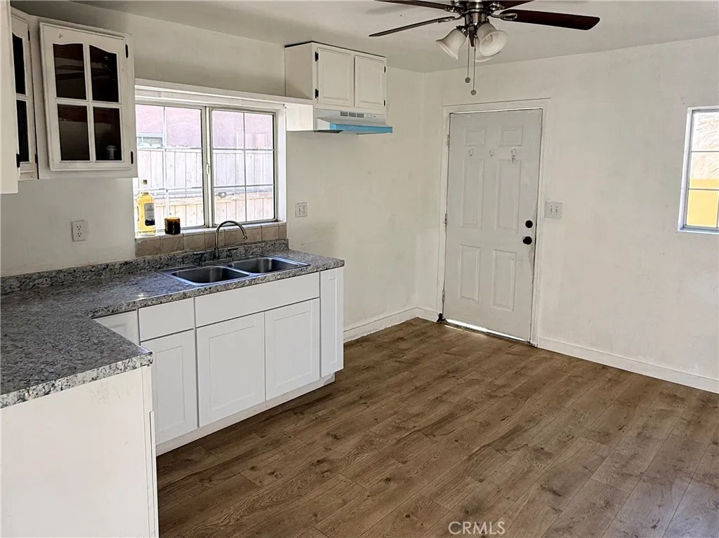 1425 8th Street, San Fernando, California 91340 home-pic-27