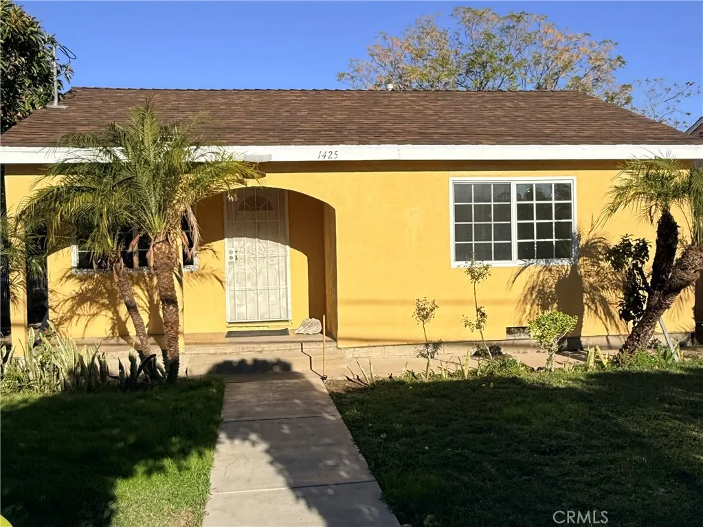 1425 8th Street, San Fernando, California 91340 home-pic-2
