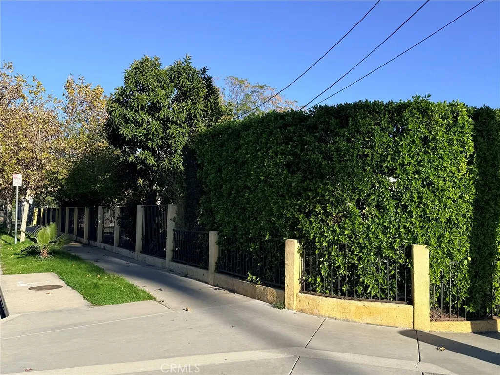 1425 8th Street, San Fernando, California 91340 home-pic-14