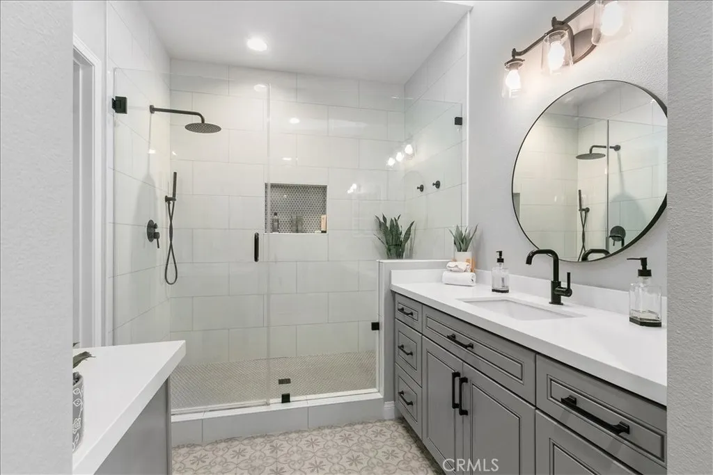 902 Chandler W, Highland, California 92346 home-pic-20