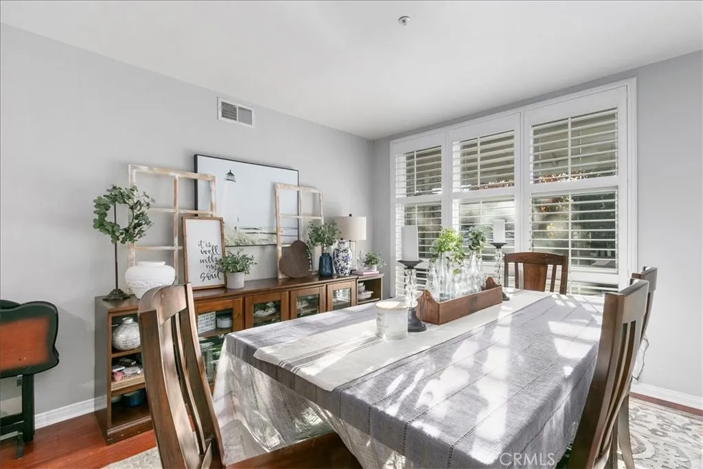 902 Chandler W, Highland, California 92346 home-pic-17