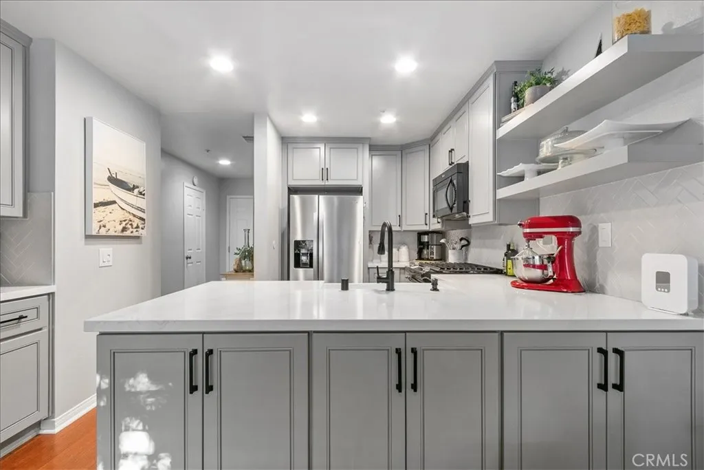 902 Chandler W, Highland, California 92346 home-pic-9