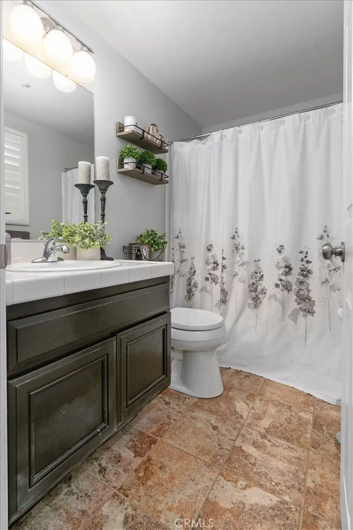 902 Chandler W, Highland, California 92346 home-pic-27